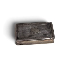 Boite rectangulaire en argent