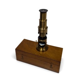 Microscope de voyage en laiton