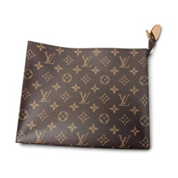 Trousse de toilette Louis Vuitton