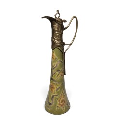 Aiguière style Art-Nouveau en céramique verte