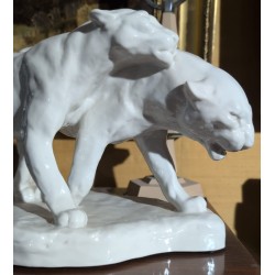 Couple de léopards en porcelaine signé RICHTER