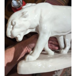 Couple de léopards en porcelaine signé RICHTER