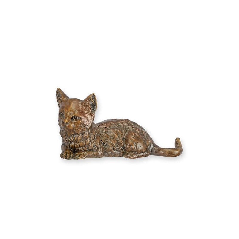Chat allongé en bronze