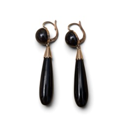 Paire de boucles d'oreilles dorées et noires