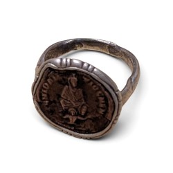 Bague en argent avec pièce de monnaie ancienne
