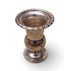 Vase miniature en argent 800