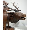 Cerf bramant en bois sculpté de Brienz