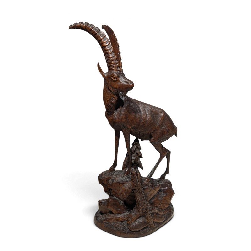 Bouquetin en bois sculpté de Brienz