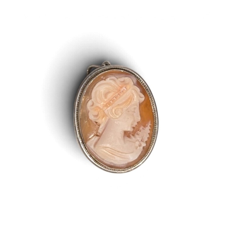 Camée "Portrait de femme", monture en argent 800