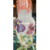 Vase en opaline décor peint de fleurs