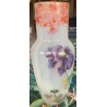 Vase en opaline décor peint de fleurs