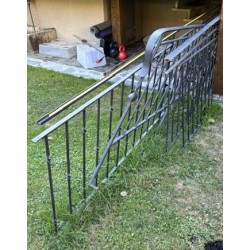 Barrière en fer forgé noir