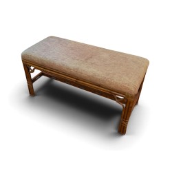 Banquette en rotin recouverte de tissus