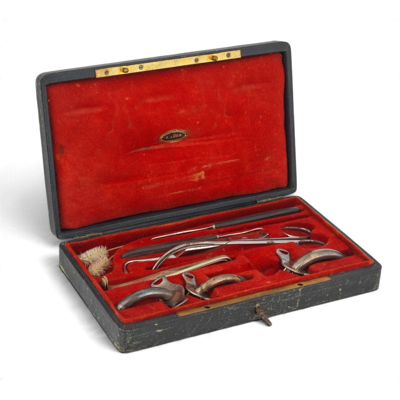 Coffret d'instruments chirurgicaux ODIER