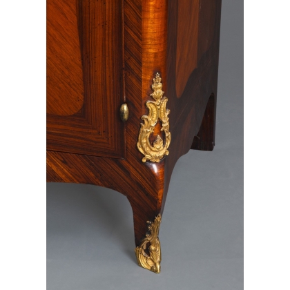 A pair of large bookcases by Moinat SA – Antiques and Decor