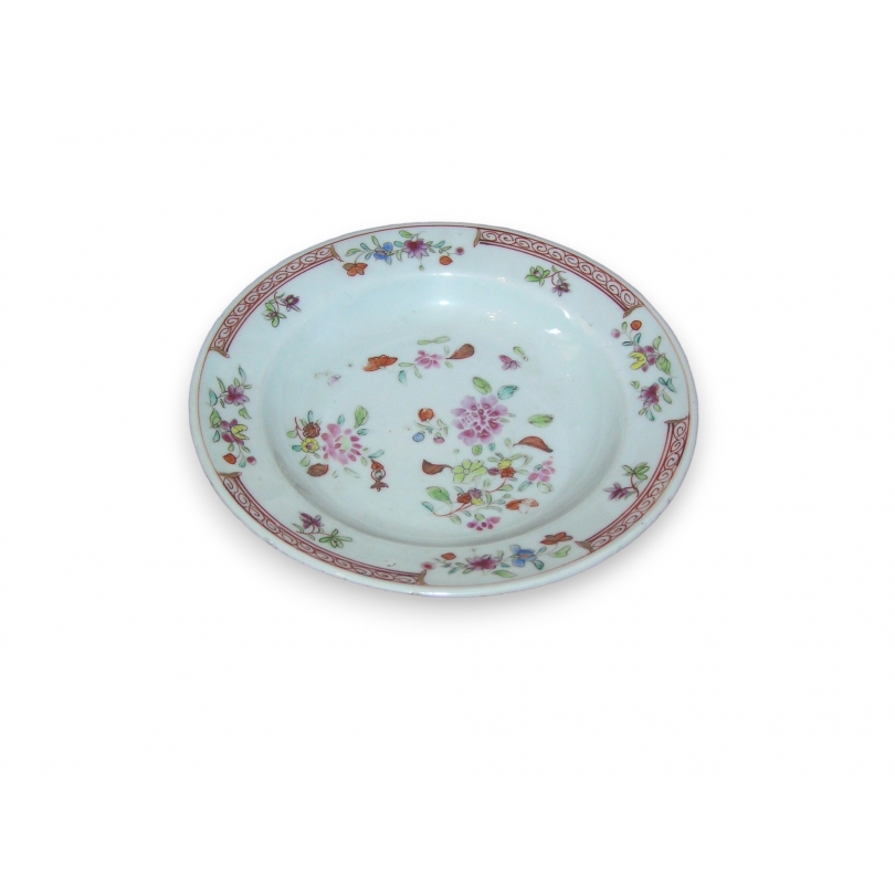  Assiette en porcelaine de Chine sur  Moinat SA  - Antiquités décoration