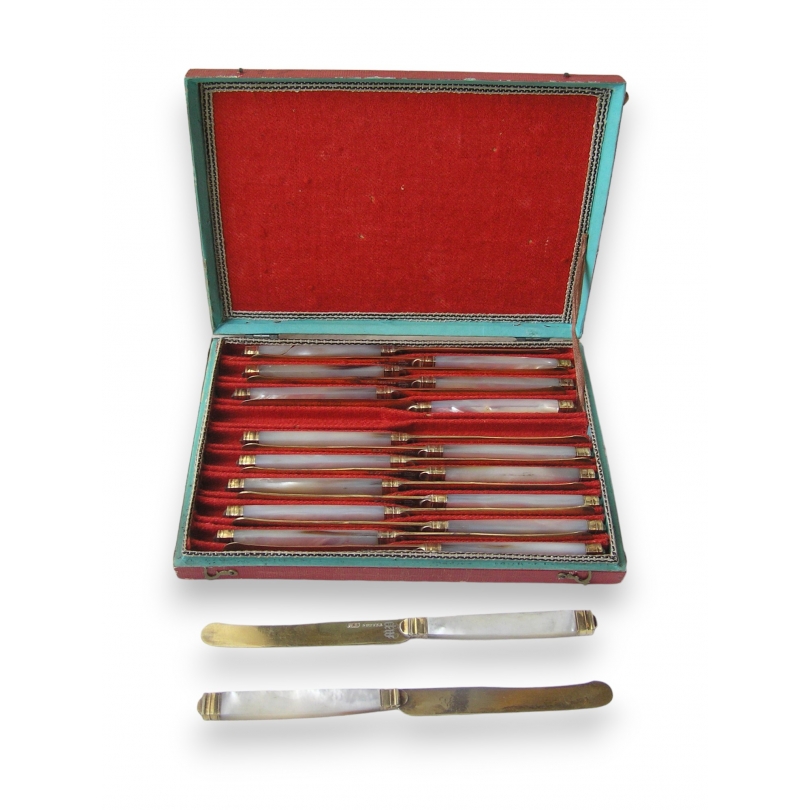 18-teiliges Messerset, Vermeil (1 Messer bei Moinat SA – Antiquitäten und Dekoration)