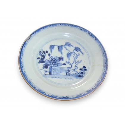 Assiette en porcelaine de Chine, dans