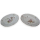 Paire d'assiettes ovales en porcelaine
