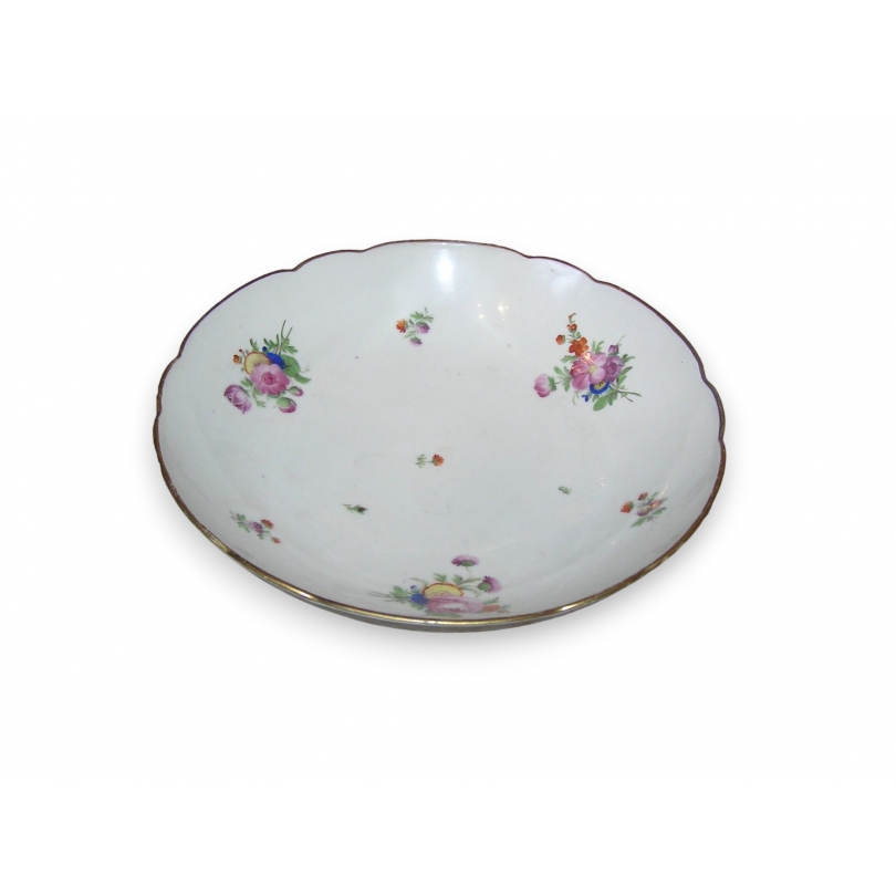 Assiette creuse en porcelaine de Clignancourt