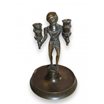  Bougeoir style gothique en bronze, sur  Moinat SA  - Antiquités décoration