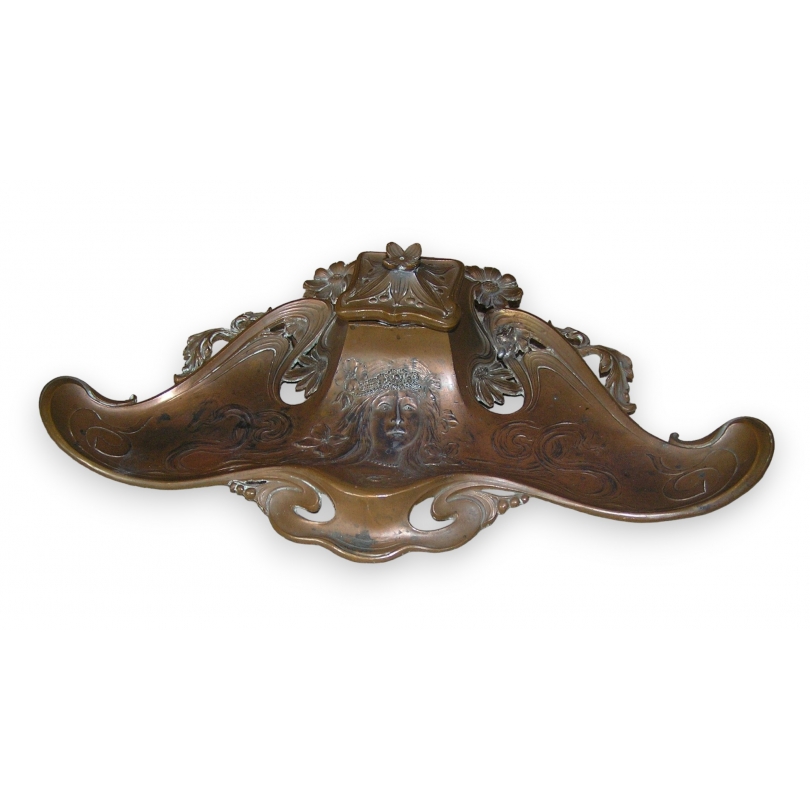Encrier-plumier Art Nouveau en étain