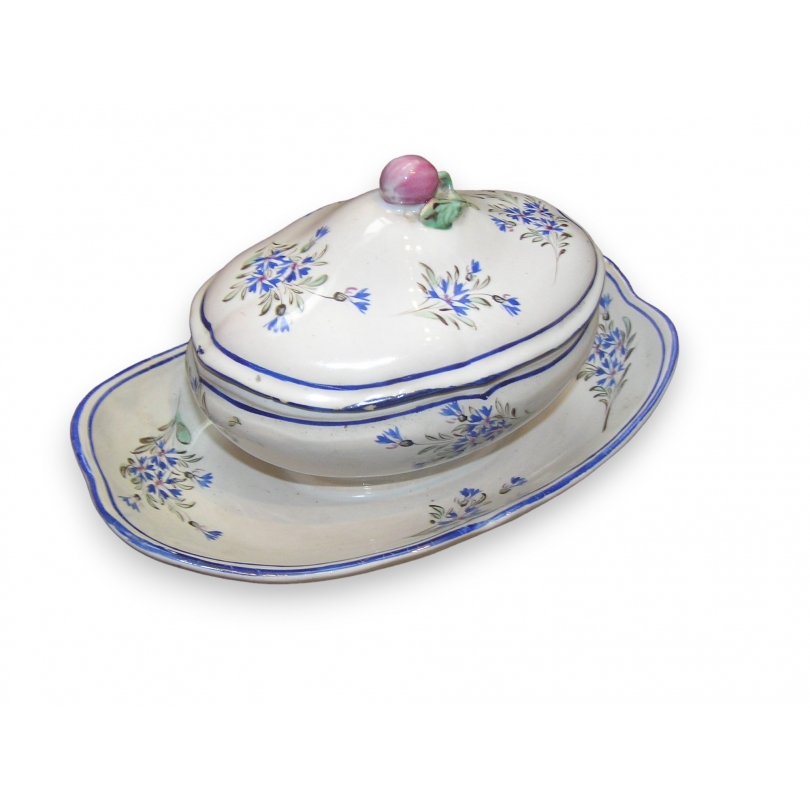 French earthenware soup tureen at  Moinat SA  - Antiques and home décor