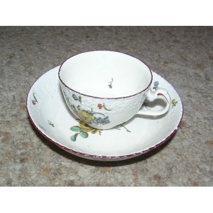 Cup and sub-porcelain cup of