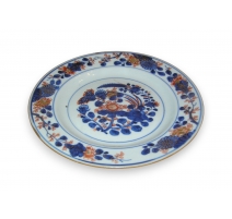Assiette en porcelaine IMARI
