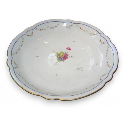 Plat en porcelaine de Nyon (réparé)