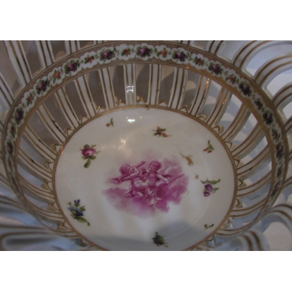 Porcelain wastepaper basket from Nyon, by Moinat SA – Antiques and home décor