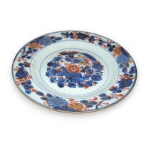 Assiette en porcelaine IMARI