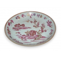 Assiette en porcelaine, Famille rose