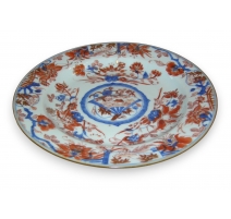 Assiette en porcelaine IMARI