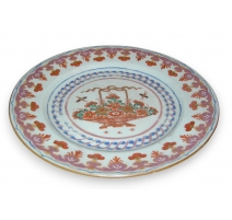 Assiette en porcelaine