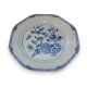 Assiette à pans en porcelaine