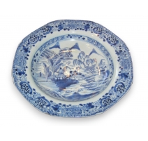 Assiette en porcelaine, décor bleu