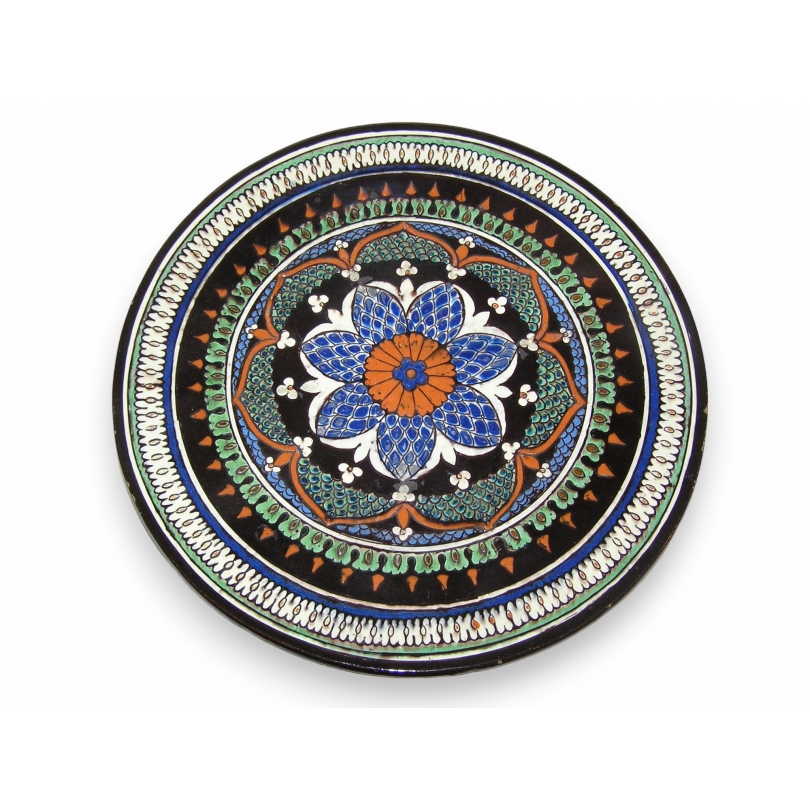 Thun earthenware dish at  Moinat SA  - Antiques and home décor