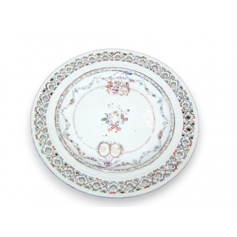 Assiette en porcelaine