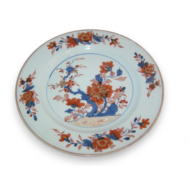 Assiette en porcelaine IMARI