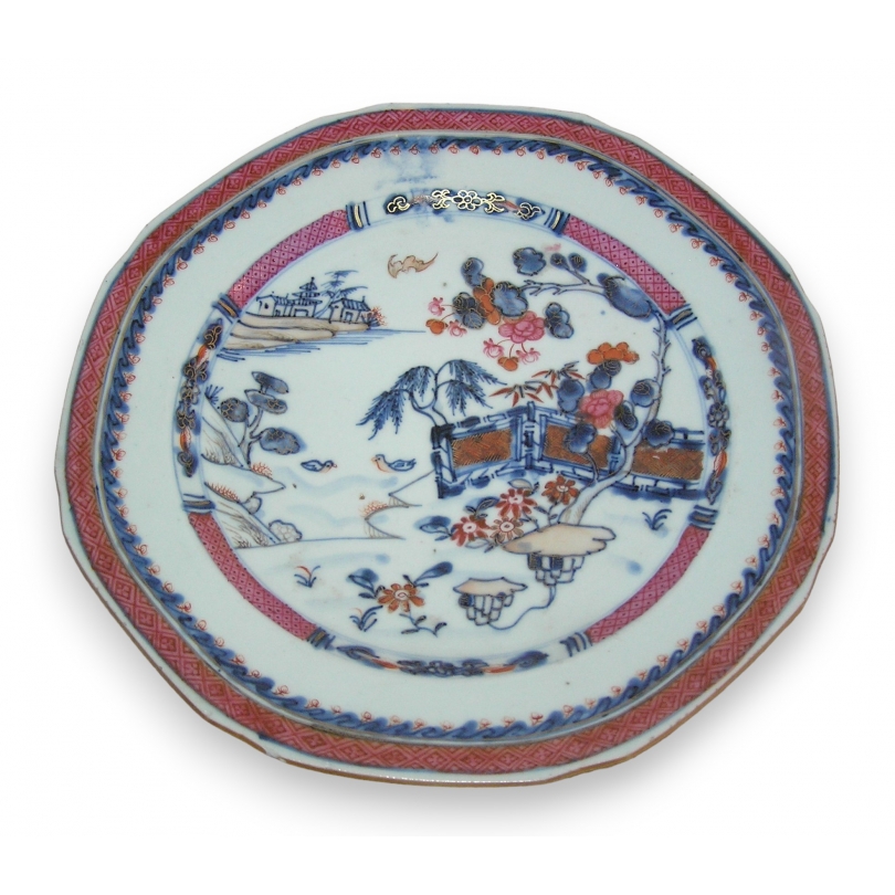 Assiette en porcelaine