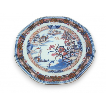 Assiette en porcelaine