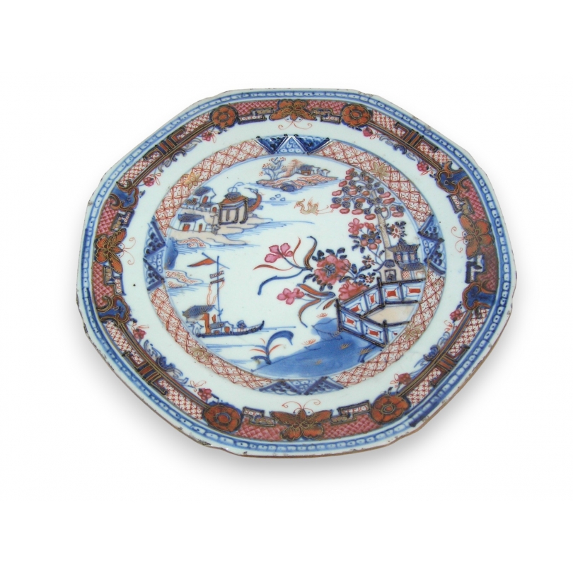 Assiette en porcelaine
