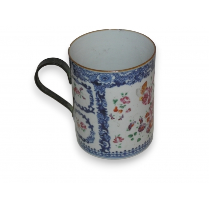 Mug in porcelain, China
