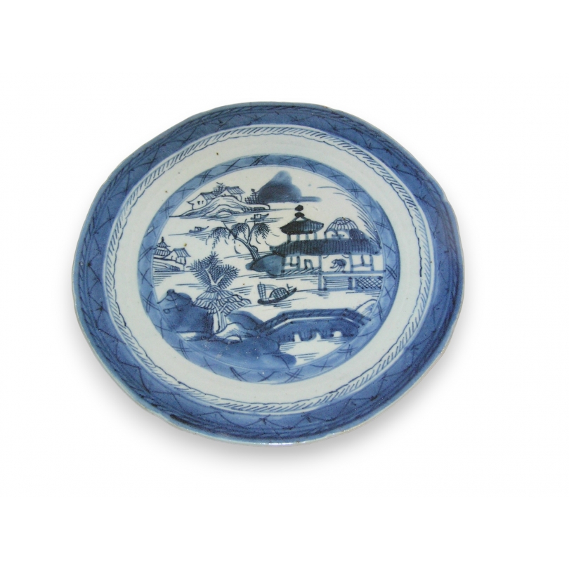 Assiette en porcelaine, décor
