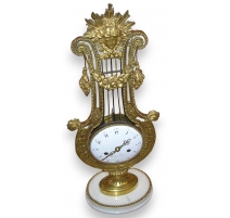 Pendule Louis XVI "Lyre" en bronze doré