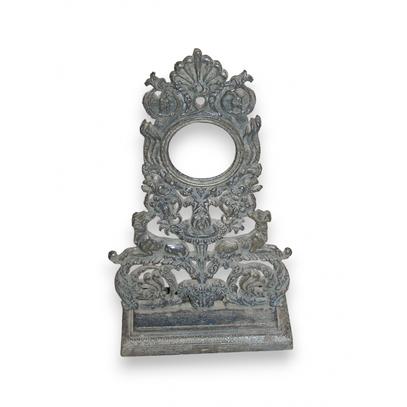 Porte-montre en fonte