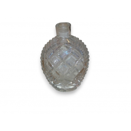 Flacon en cristal taillé