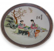 Assiette en porcelaine