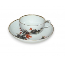Tasse et sous-tasse en porcelaine